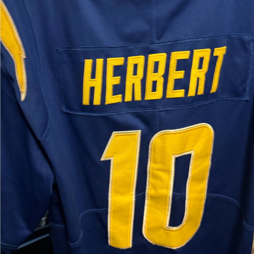 Three jerseys - Picture 11 of 13